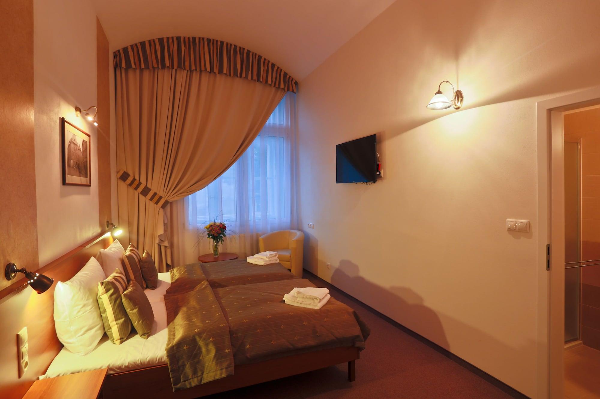 Hotel Svaty Jan ปราก ภายนอก รูปภาพ