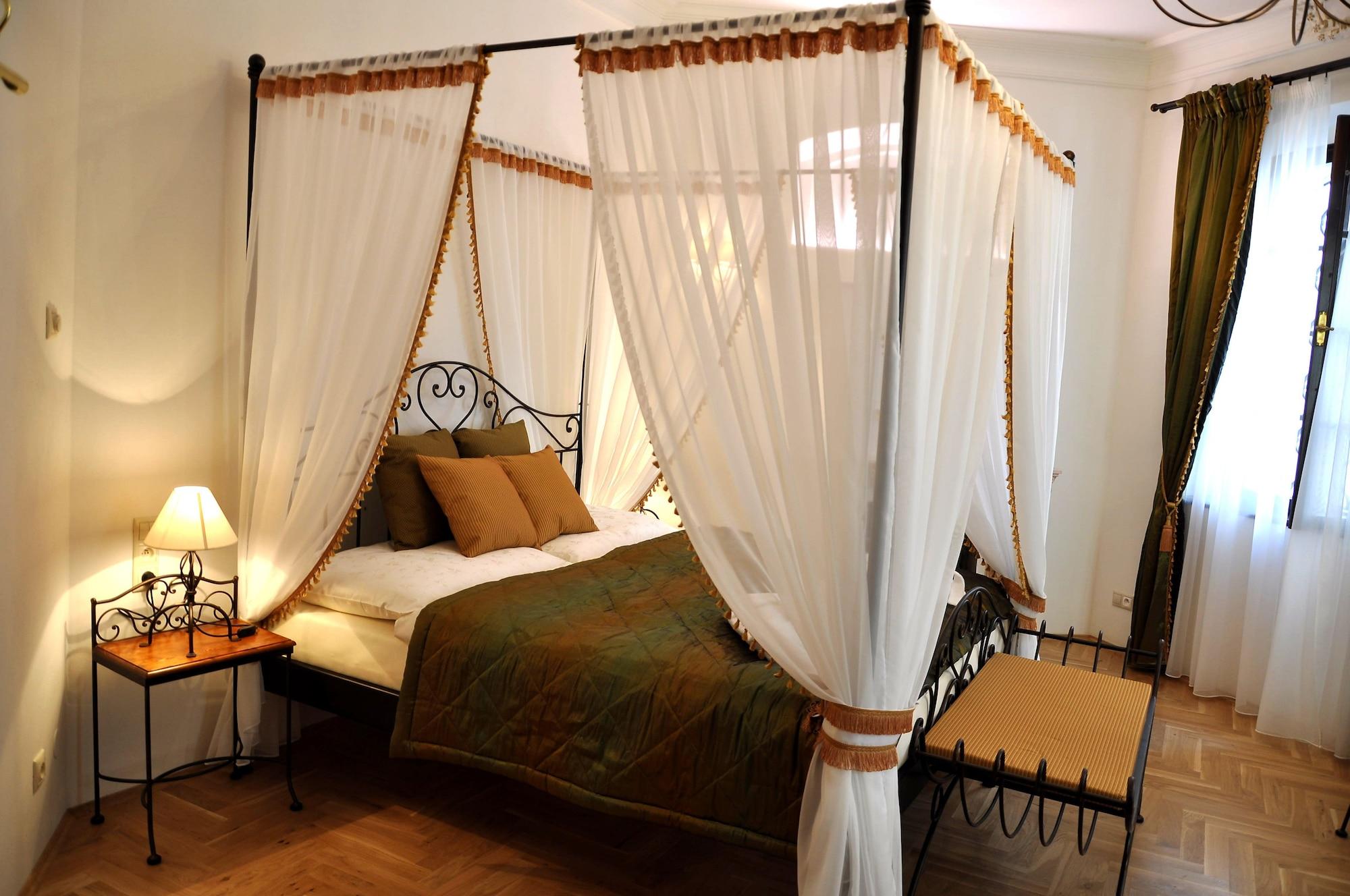 Hotel Svaty Jan ปราก ภายนอก รูปภาพ