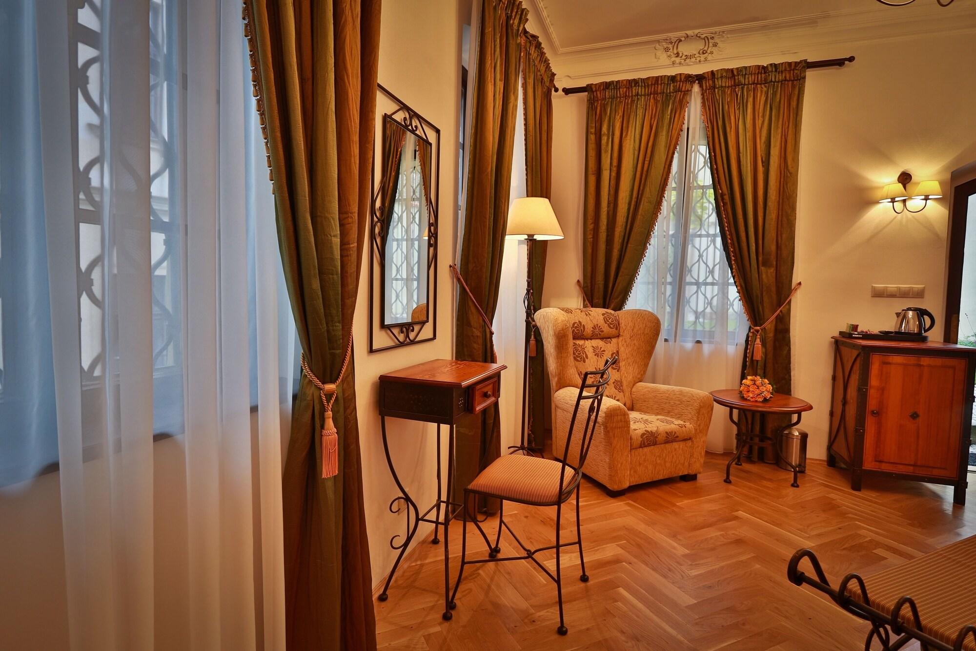 Hotel Svaty Jan ปราก ภายนอก รูปภาพ