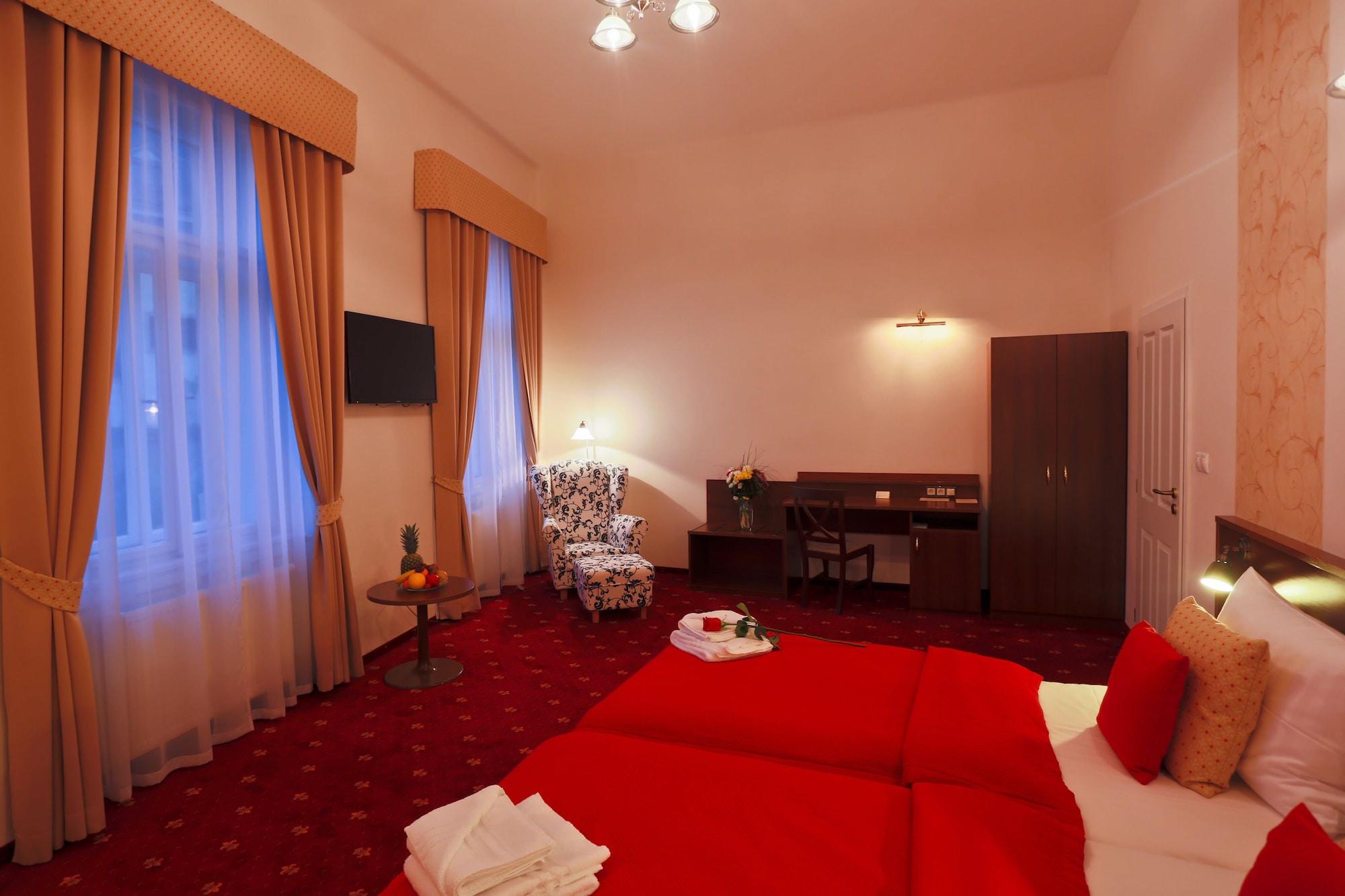Hotel Svaty Jan ปราก ภายนอก รูปภาพ