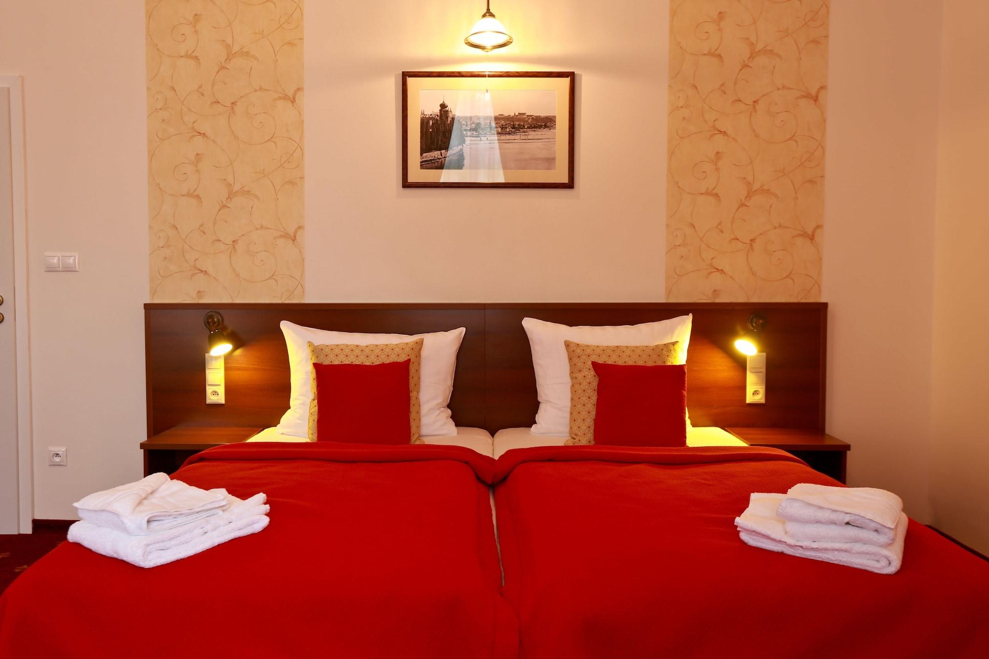 Hotel Svaty Jan ปราก ภายนอก รูปภาพ